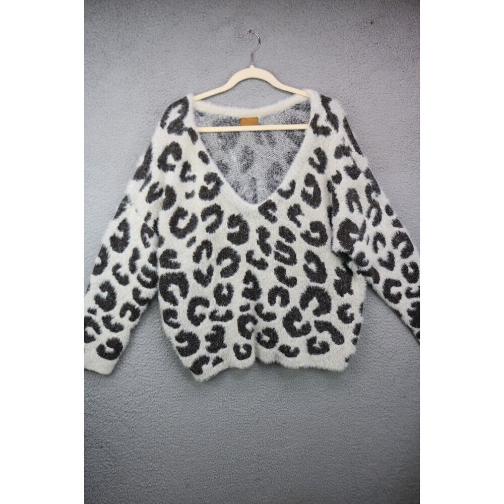 POL‎ Soft 3/4 Sleeve Thick Eyelash Knit Sweater-Size Medium-Fluffy-Oversized
